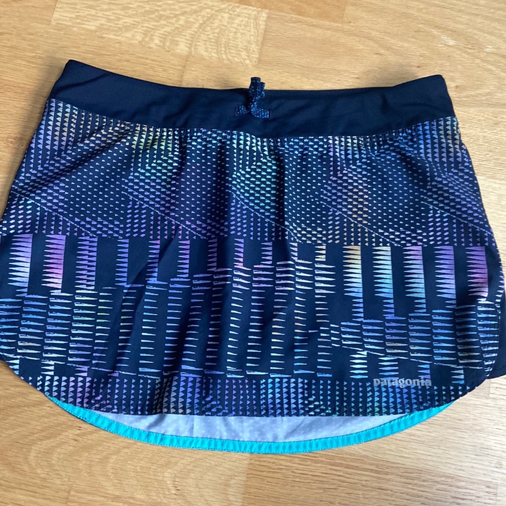 PATAGONIA EUC Women’s running skirt w/shorts SZ XS